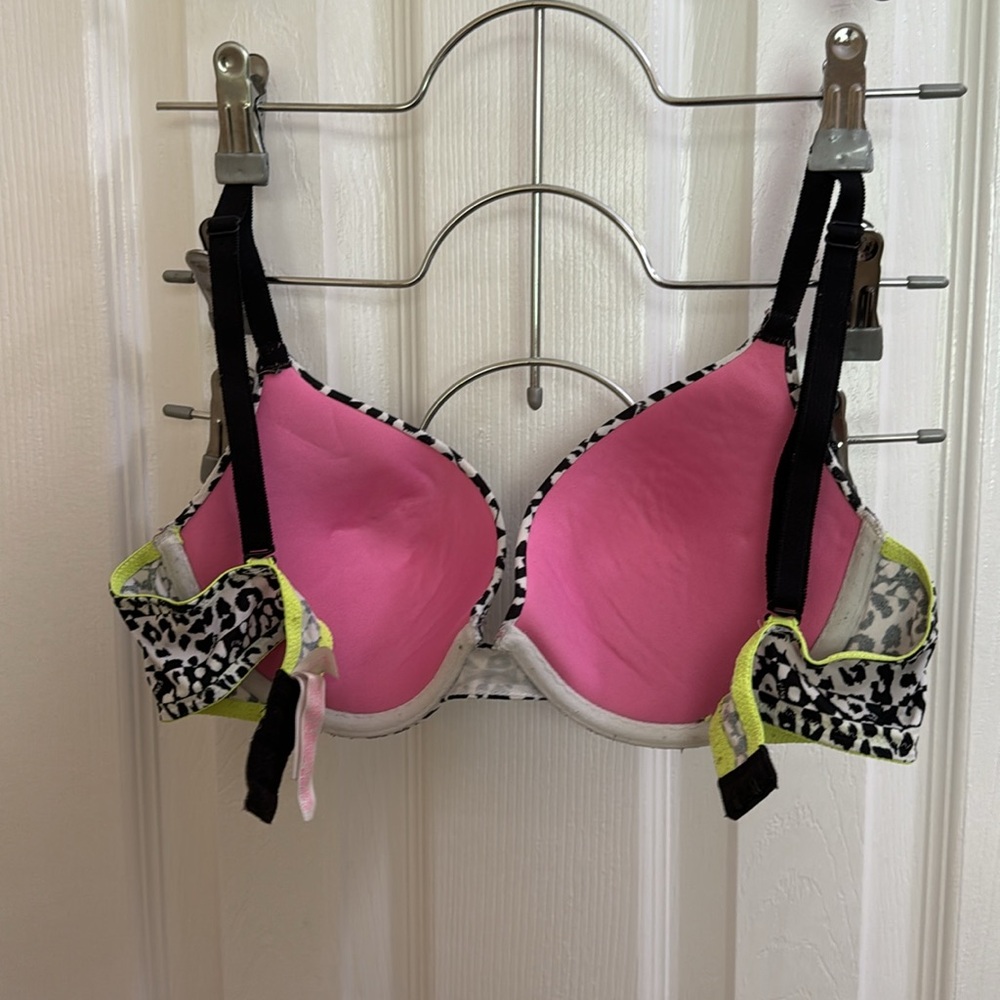 VS Pink leopard print push up bra size 34C - Picture 2 of 4